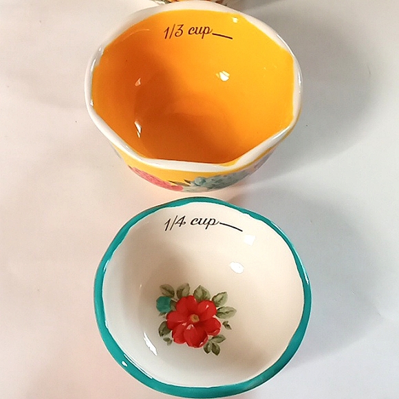 Set Of 4 Floral Ceramic Measuring Cups - Picture 16 of 16